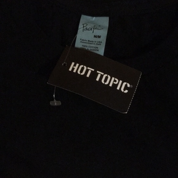 Brand new with tag Twenty one pilots shirt - Picture 3 of 3